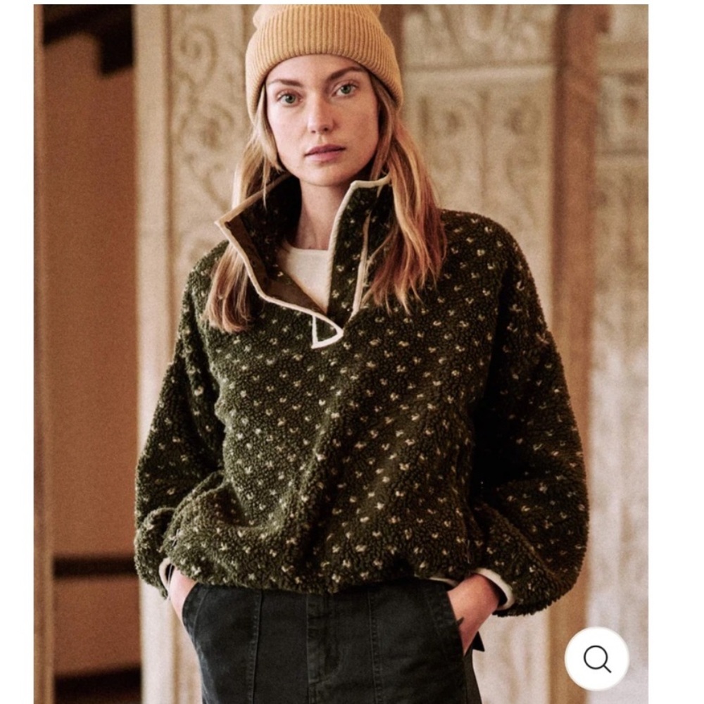The Great. Countryside Sherpa Pullover in Olive Heart Check.